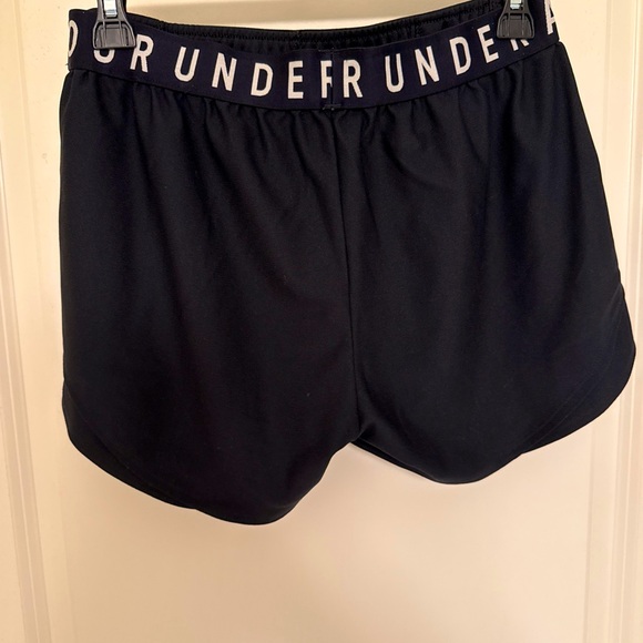 Under Armour used shorts in excellent condition - Picture 1 of 2